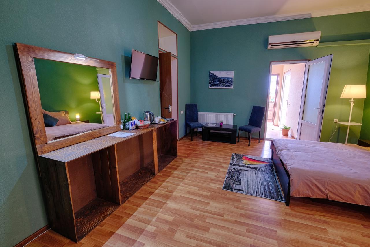 Euphoria Inn Tbilisi Buitenkant foto